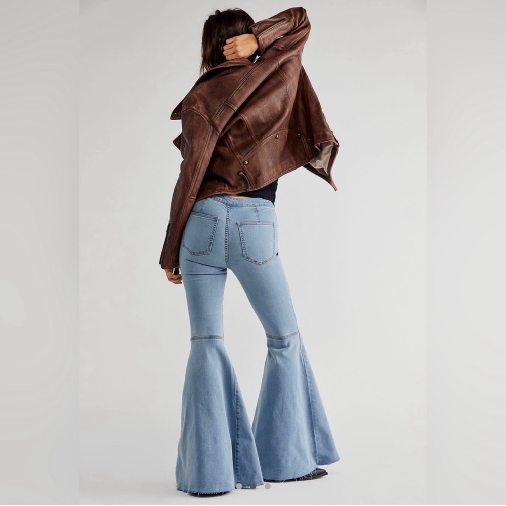 Free People Just Float on Flare Bellbottom Jeans, light blue, size 26 long - Picture 5 of 12
